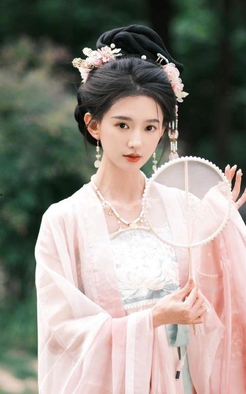 张婉莹,从平凡走向卓越的励志人生